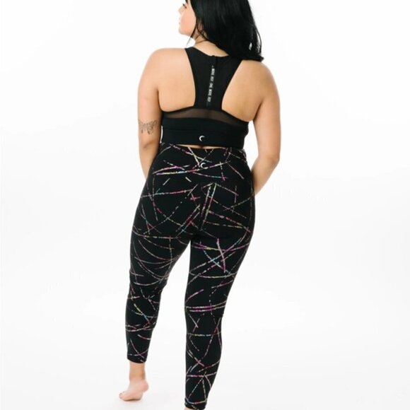 Zyia High Rise Abstract Metallic 7/8 Legging 6-8 - Picture 5 of 10